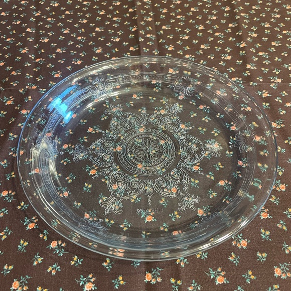 Vintage Fire King Sapphire Blue Philbe Pattern Glass Pie Dish - Picture 1 of 5